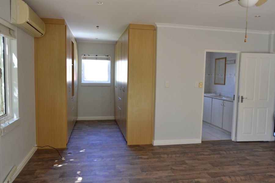 To Let 5 Bedroom Property for Rent in Heritage Park Western Cape